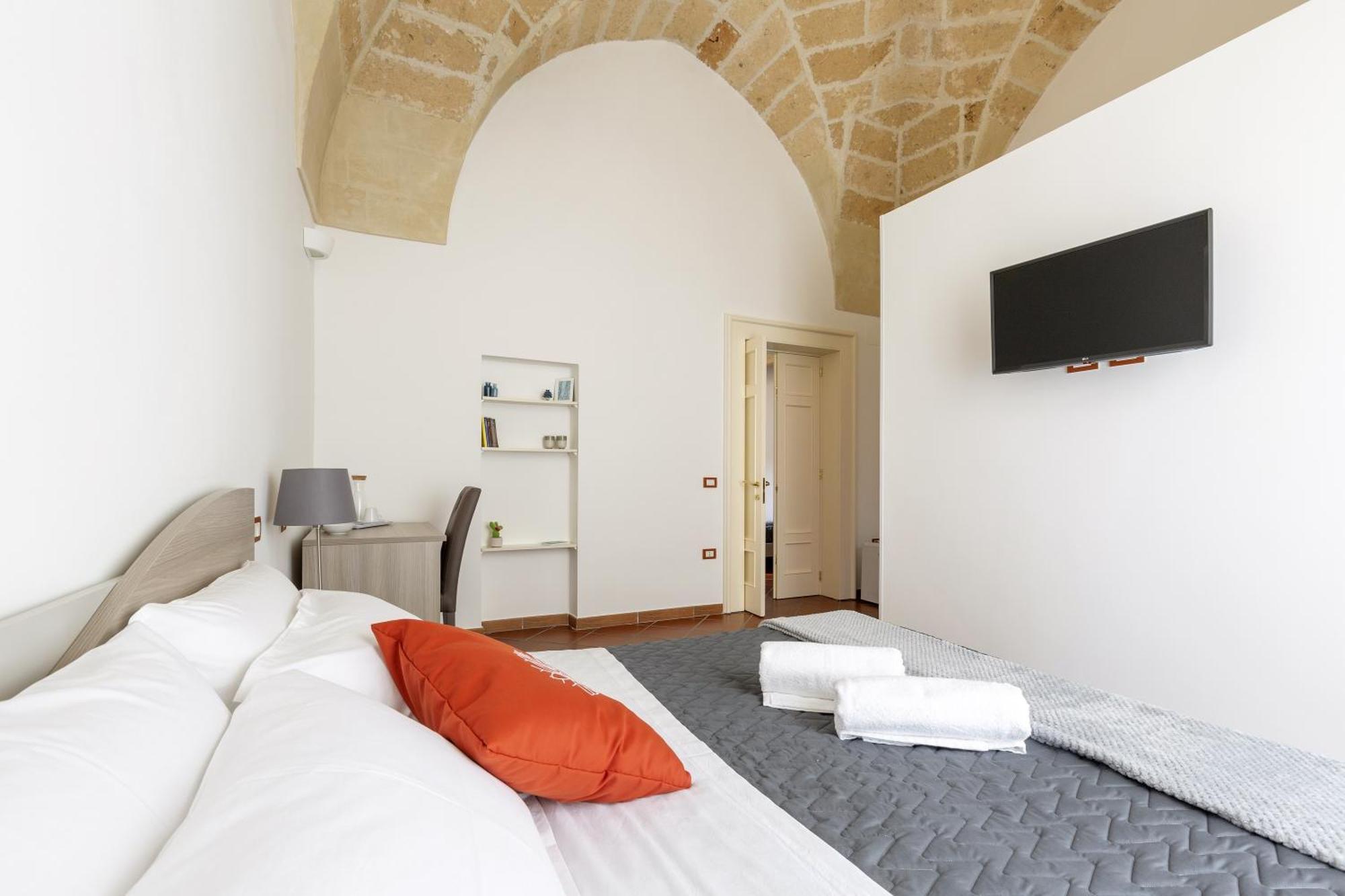 Angenil * Lecce
